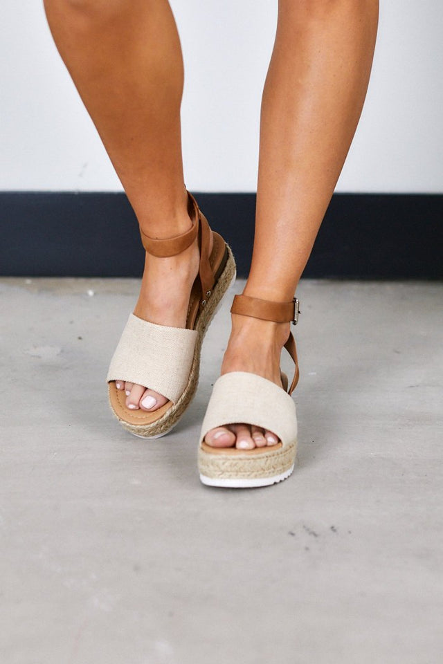Kayla Raffia Platform