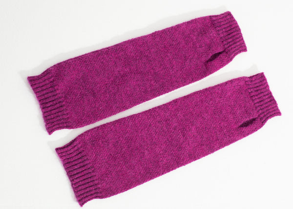 Proj Fabrik - Pikki Mittens in Fuchsia image thumbnail